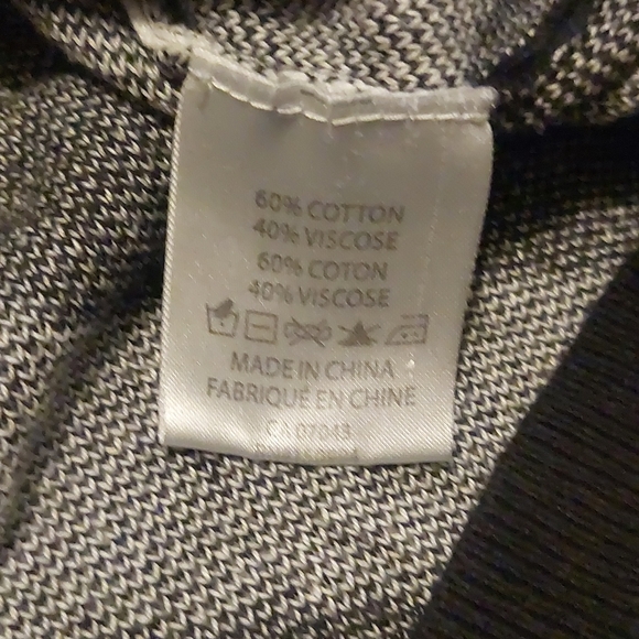 Sweater - Picture 6 of 7